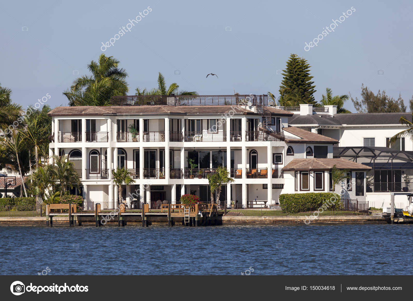 Luxury villa in Naples, Florida Stock Editorial Photo © philipus