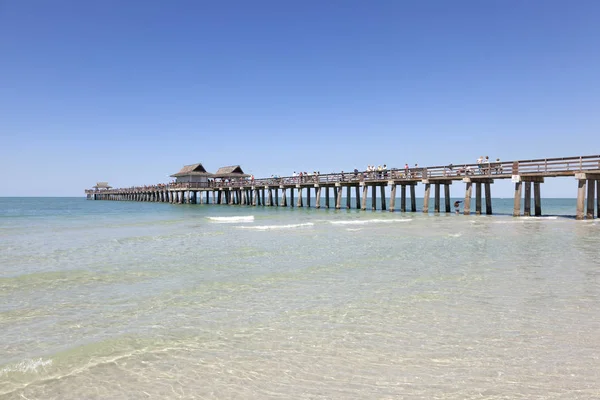 Historische pier in Naples, Florida — Stockfoto