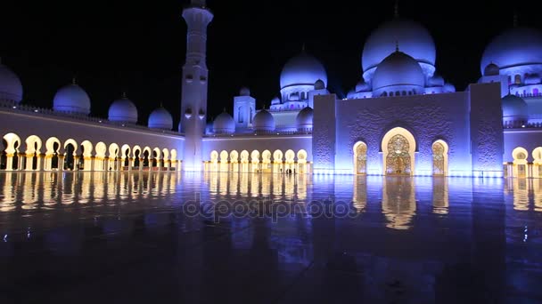 Grote Moskee in Abu Dhabi, Verenigde Arabische Emiraten — Stockvideo