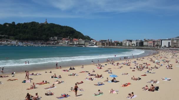 Playa en Cantabria, España — Vídeo de stock