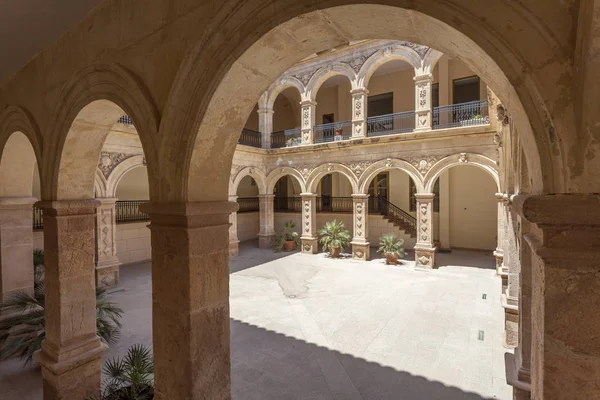 Edificio histórico del convento en Lorca, España — Foto de Stock