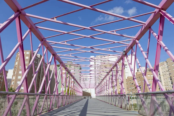 Růžová most pro pěší v Cartagena, Španělsko — Stock fotografie