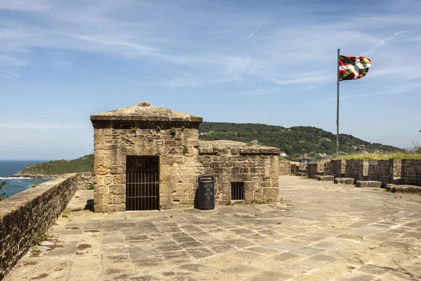 Баскский флаг в Сан-Себастьяне — стоковое фото
