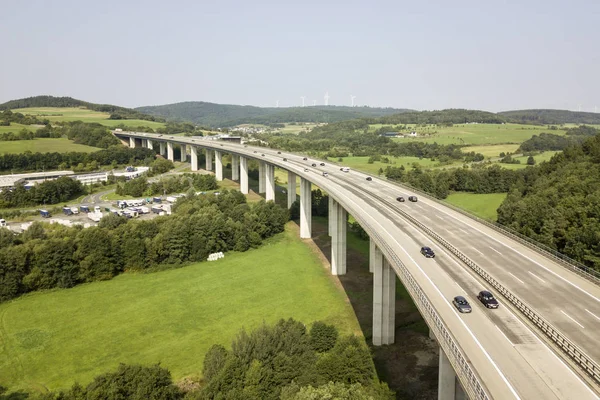 Trafiken på den tyska motorvägen — Stockfoto
