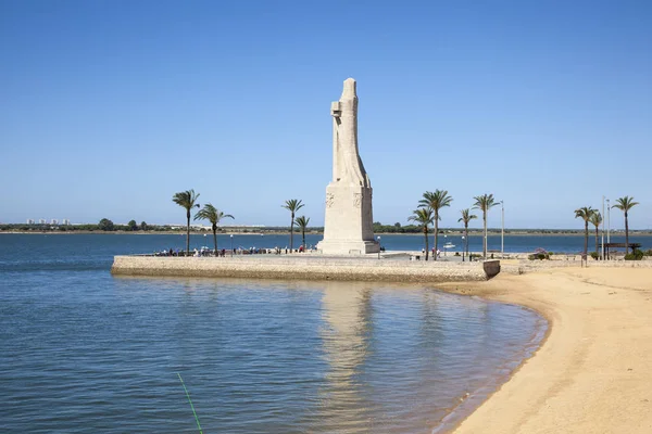 Estatua de Colón en Huelva, España — Foto de Stock