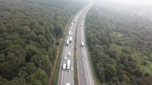 Verkeersopstopping op een Duitse autobahn — Stockvideo
