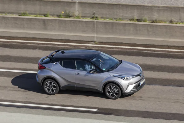 Toyota C-HR in autostrada — Foto Stock