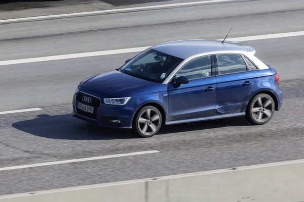 Audi A1 en la carretera — Foto de Stock