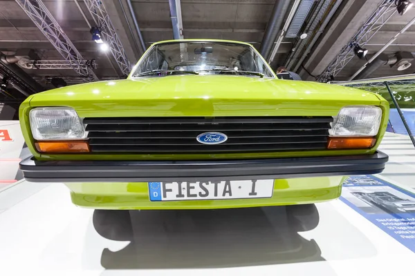 Исторический Ford Fiesta 1976 года — стоковое фото