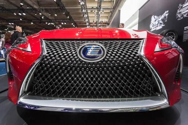 Lexus híbrido carro grelha frontal — Fotografia de Stock