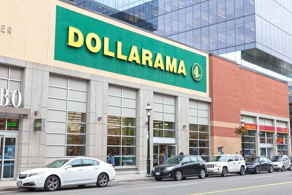 Dollarama Store in Toronto, Canada — Stock Photo, Image