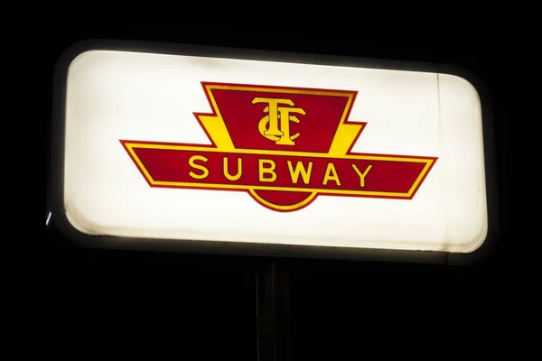 ป้ายรถไฟใต้ดินโตรอนโต — ภาพถ่ายสต็อก