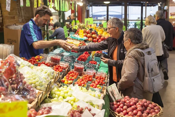 Stand della frutta al Market di Toronto, Canada — Foto Stock