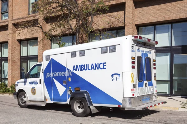 Veicolo di ambulanza a Toronto, Canada — Foto Stock