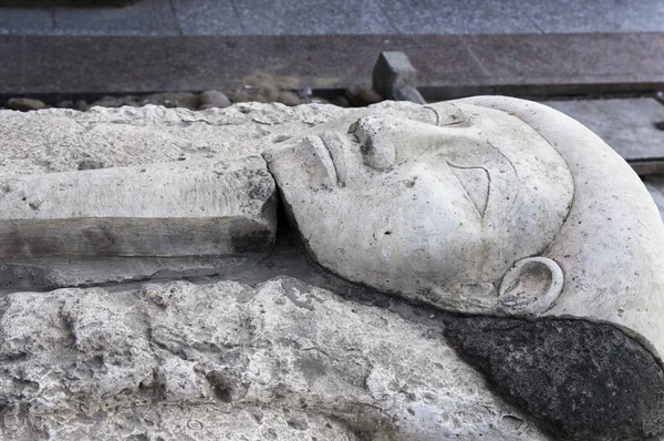 在开罗博物馆的领土上的石棺 — 图库照片