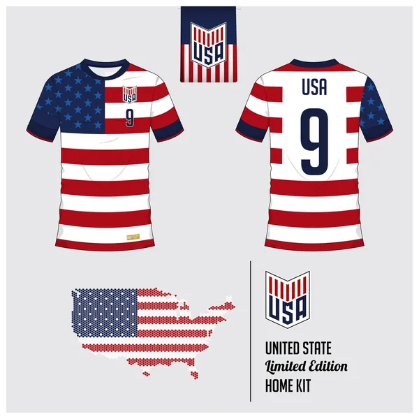 Futbol jersey veya futbol takımı, Amerika Birleşik Devletleri Ulusal Futbol Takımı için şablon. Ön ve arka futbol Tekdüzen görüntüleyin. ABD bayrağı etiket ve harita altıgen düzende düz futbol logo. Vektör.