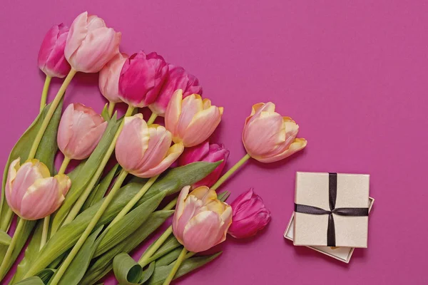 Gratulationskort Med Färgglada Våren Tulpaner Blomma Semesterbukett Begreppet Mors Dag — Stockfoto