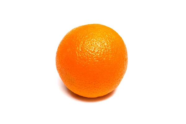 Schöne reife Orange auf weißem Hintergrund — Stockfoto