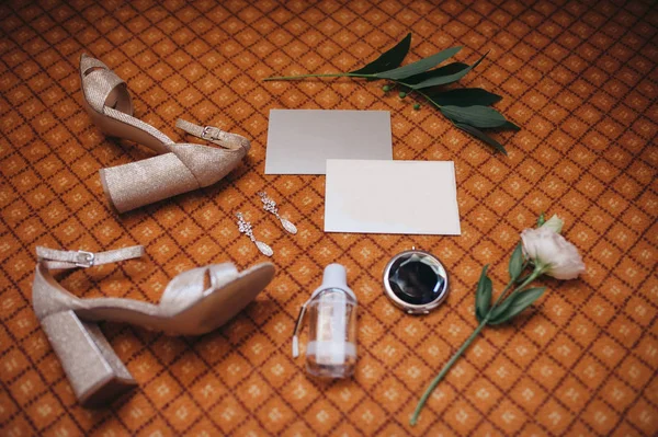 Bride Shoes Invitation Perfume Floor — Stock Photo, Image