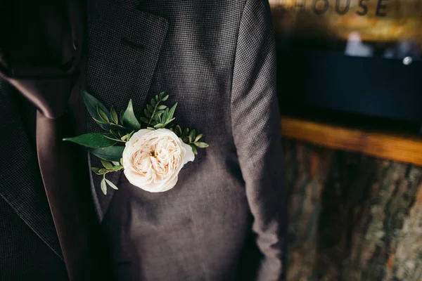 Grey Jacket Groom Rose — Stock Photo, Image