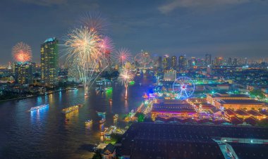 Fireworks, Asiatique nehir kenarında, Bangkok, Tayland