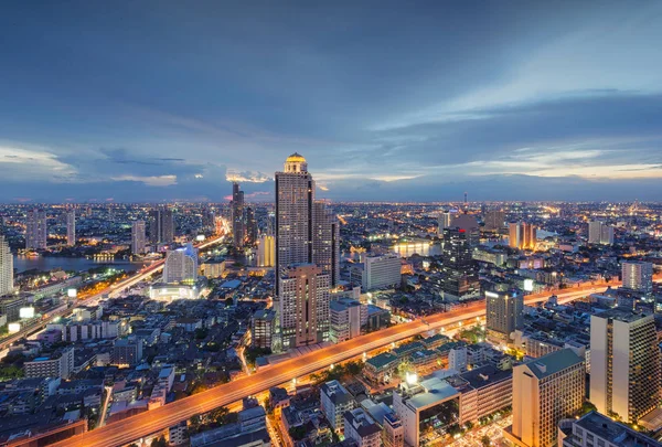 Gün batımında, Skyline, Tayland Bangkok binalar — Stok fotoğraf