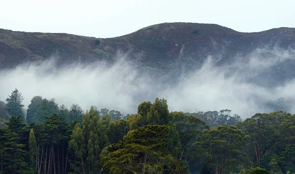 The Marin Headlands in the Fog, San Francisco, EE.UU. — Foto de Stock