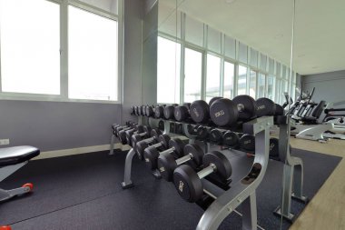 Modern Fitness Merkezi iç tasarım, lüks spor salonu