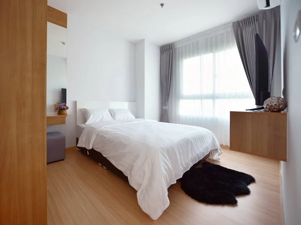 Роскошный современный интерьер спальни и украшения, дизайн интерьера — стоковое фото