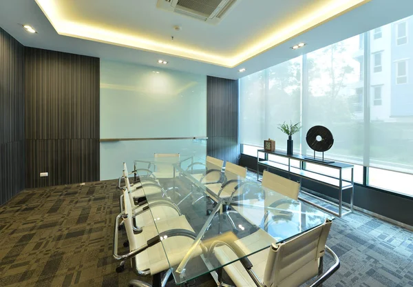 Πολυτελές μοντέρνο εσωτερικό δωματίου και διακόσμηση, επιχειρηματί συνεδριάσεων — Φωτογραφία Αρχείου