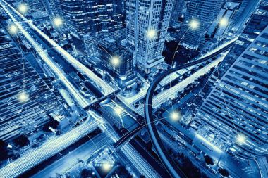 Ağ ve bağlantı Sathorn Intersectio teknoloji kavramı