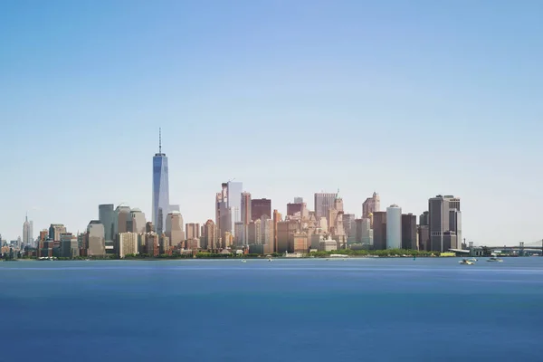 Skyline van New York City met wolkenkrabbers op de middag, Verenigde Staten — Stockfoto