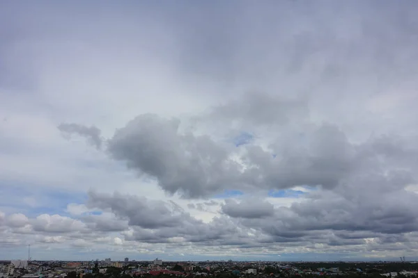 Облачный фон неба — стоковое фото
