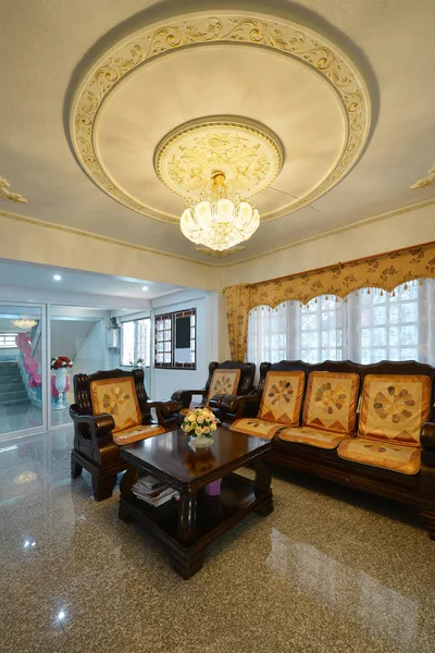 Zarif oryantal klasik vintage Çin oturma odası, iç d — Stok fotoğraf