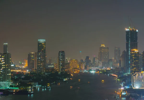 Skyscrapers at Chao Phraya River, Bangkok City, Thailand — Stock Photo, Image