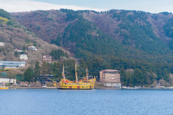 Пиратский Корабль Лодка Hakone Jinja Heiwa Torii Озером Старом Городе — стоковое фото