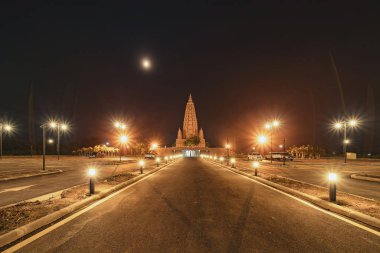 Wat Panyanantaram, Tayland 'ın Pathum Thani şehrinde bir Budist tapınağı. Tatil gezisi ve tatil konsepti konusunda Tayland mimari binaları. Budizm dini. Turist eğlencesi.