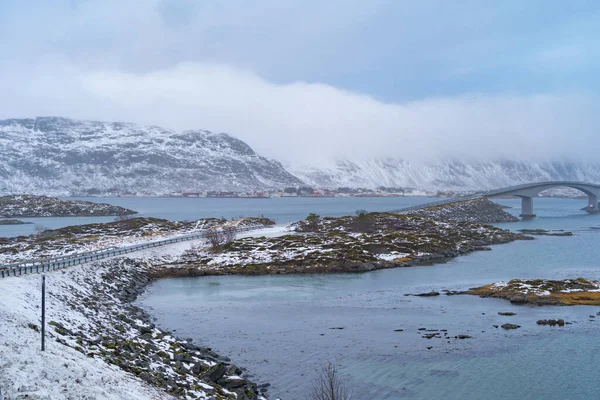 Fredvang Bridges Road Lofoten Islands Nordland County Norway Europe 눈덮인 — 스톡 사진