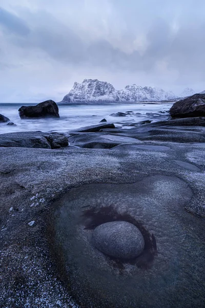 Una Pietra Uovo Mare Eggum Spiaggia Nelle Isole Lofoten Contea — Foto Stock
