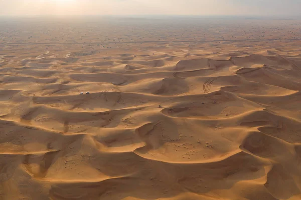 Vista Aérea Safari Deserto Vermelho Com Duna Areia Cidade Dubai — Fotografia de Stock