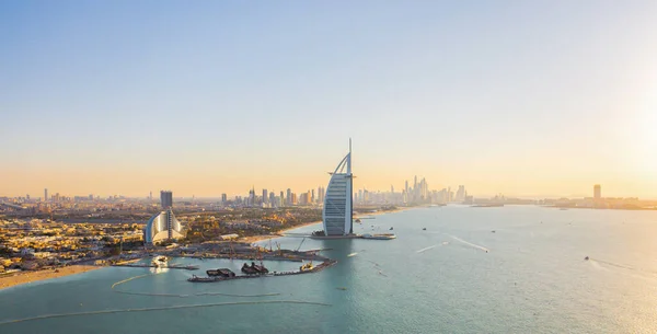 Burj Arab Jumeirah Island或Boat Building Dubai Downtown Skyline United Arab — 图库照片
