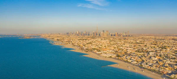 Luftaufnahme Von Dubais Küstenstrand Mit Skyline Der Innenstadt Bucht Den — Stockfoto
