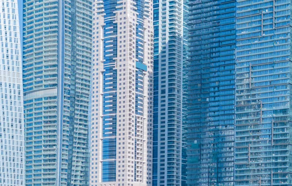 Mönster Kontorsbyggnader Fönster Glasarkitektur Fasaddesign Med Reflektion Staden Dubai Urban — Stockfoto