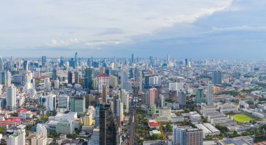 Phaya Thai bölgesinin havadan görüntüsü, Bangkok şehir merkezi Skyline. Tayland. Finansal bölge ve Asya 'nın akıllı kentsel kentindeki iş merkezleri. Gün batımında gökdelen ve yüksek binalar.