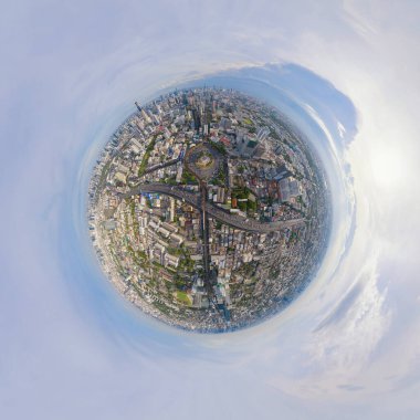Küçük gezegen 360 derece küre. Bangkok şehir merkezindeki Skyline caddesindeki Zafer Anıtı 'nın hava manzarası. Tayland. Şehir merkezindeki finans bölgesi. Gökdelen binaları.