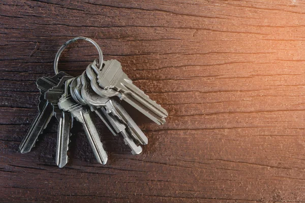 Casa clave en madera vieja — Foto de Stock