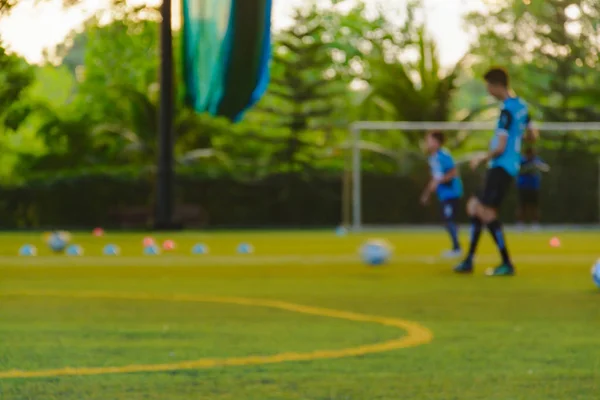 Gyermekek focizni focus blur — Stock Fotó