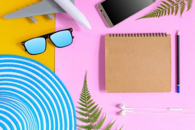 set nesnesinin tatil dinlenmek zaman renkli kağıt üzerinde