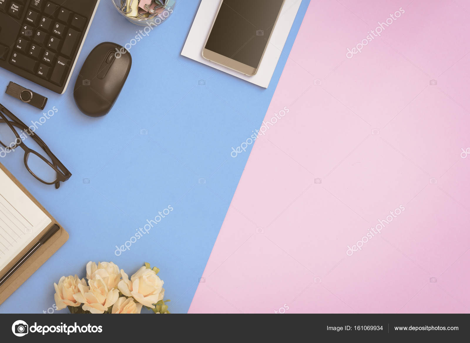 Auf Dem Schreibtisch Flach Legen Buroausstattung Stockfoto