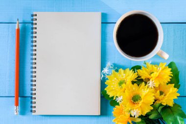 Günaydın defter ve kahve